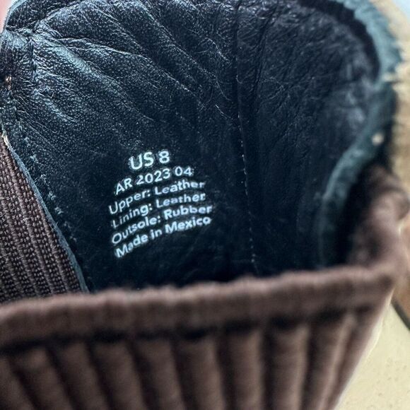 Nisolo Women’s Leather Carmen Chelsea Boot in Light Tan Brown - Picture 7 of 10